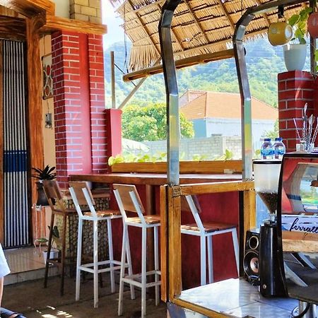Latansa Homestay Баньюванги Экстерьер фото
