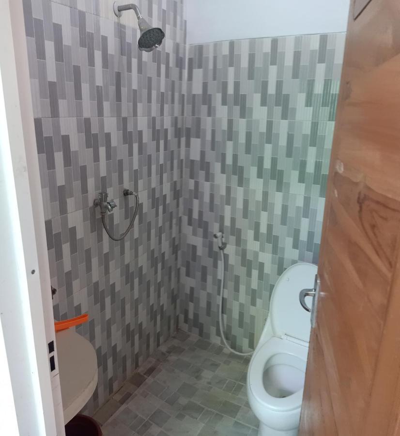 Latansa Homestay Баньюванги Экстерьер фото